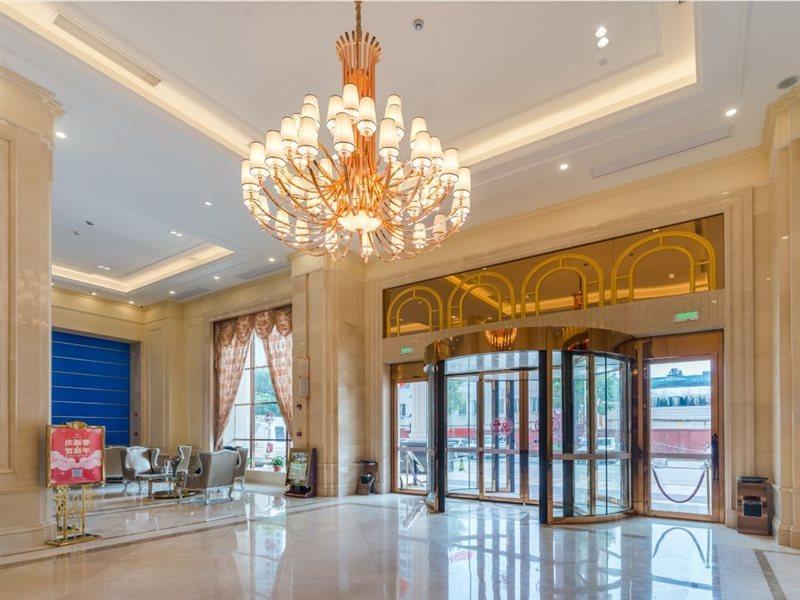 Vienna International Hotel Vuhan Dış mekan fotoğraf